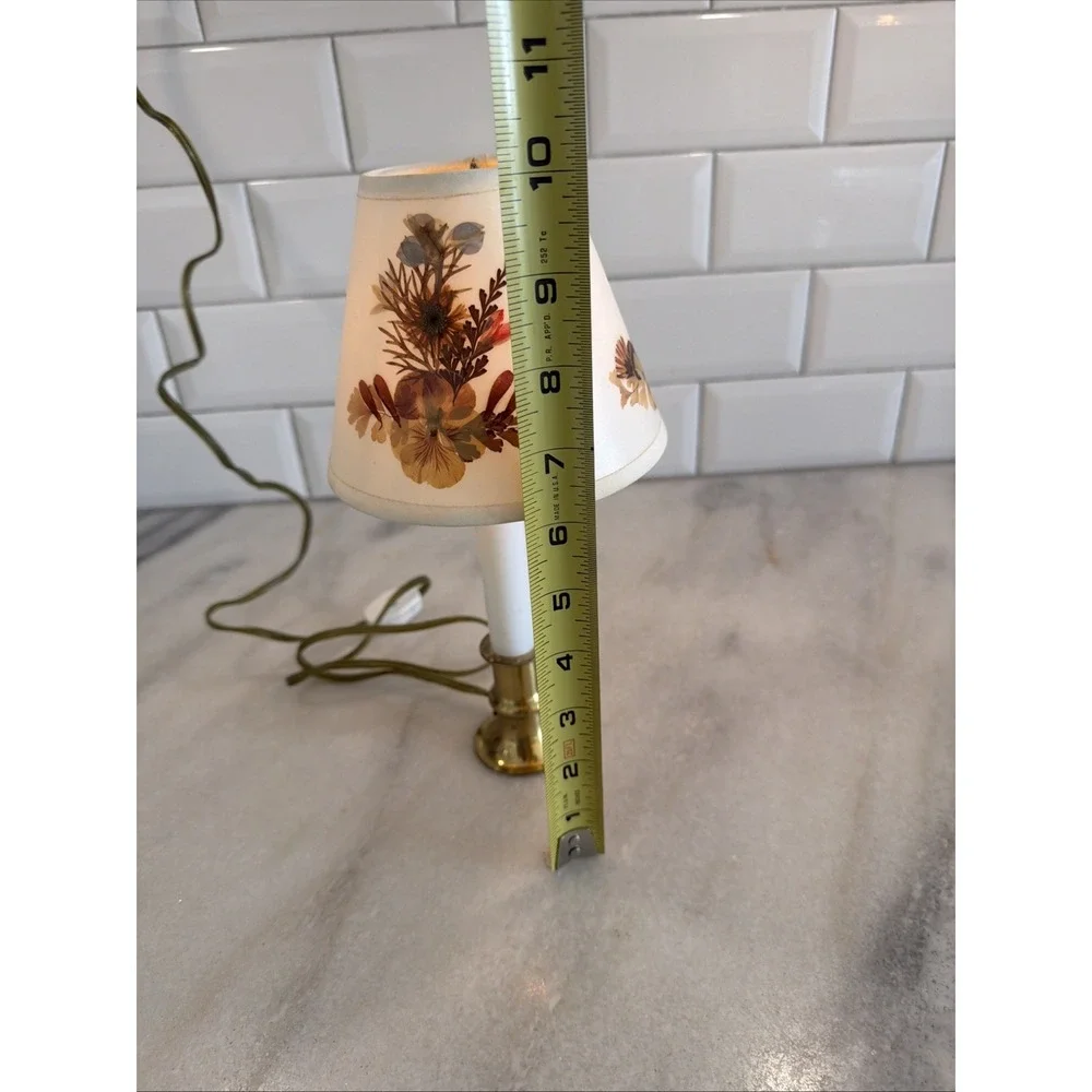 Vintage Adorable Brass Candlestick Light With Dry Flower Lamp Shade